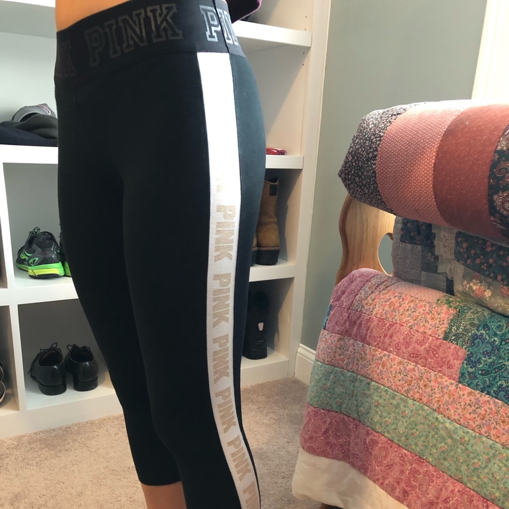 Pink VS Small crop leggings